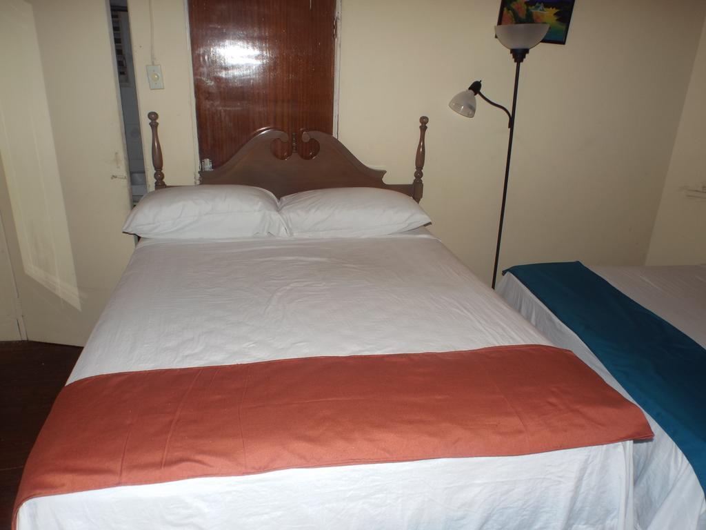 Tropical Court Inn New Kingston Camera foto