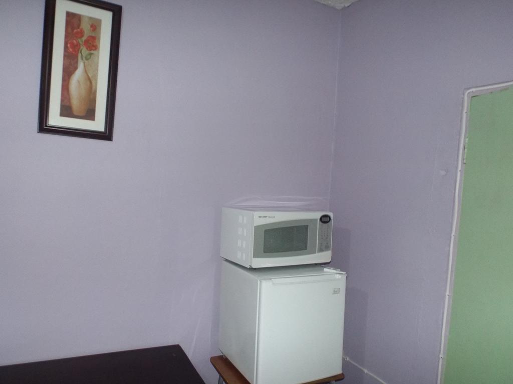 Tropical Court Inn New Kingston Camera foto