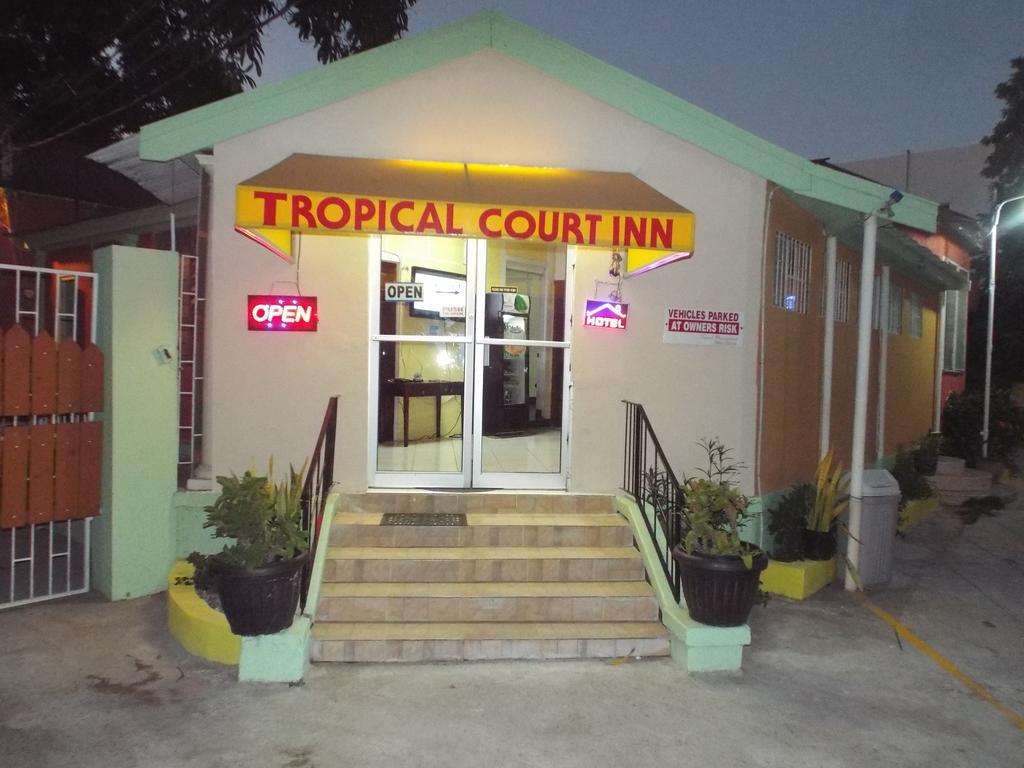 Tropical Court Inn New Kingston Esterno foto