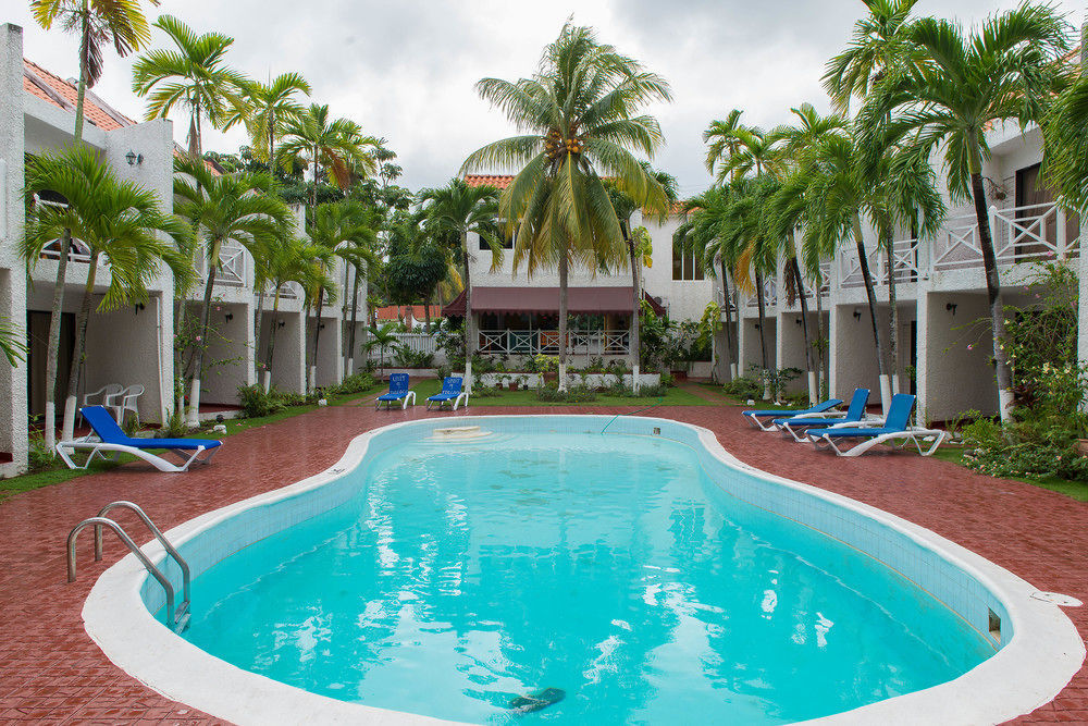 Tropical Court Inn New Kingston Esterno foto