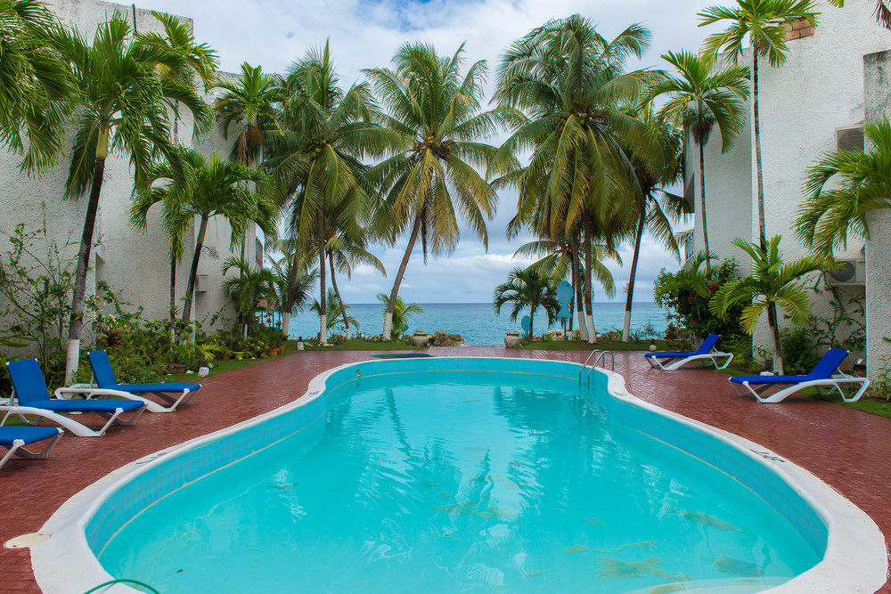 Tropical Court Inn New Kingston Esterno foto