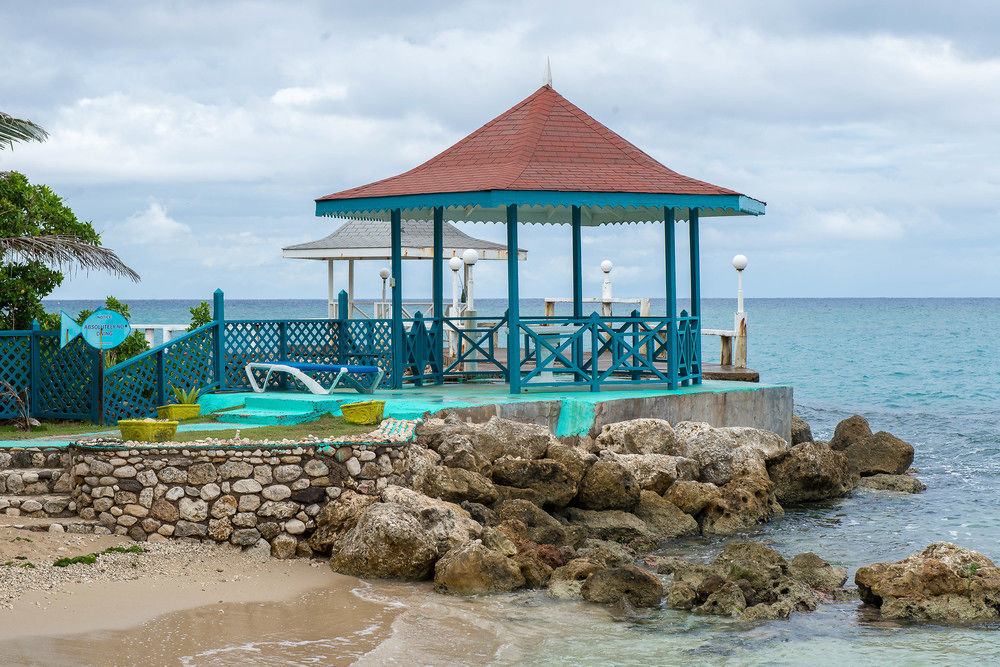 Tropical Court Inn New Kingston Esterno foto